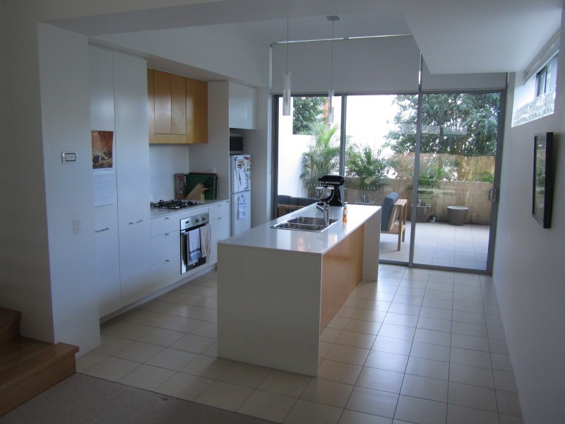 TH14/20 Anthony Street, West End QLD 4101