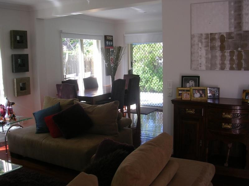 34 Albicore Street, Mermaid Waters QLD 4218