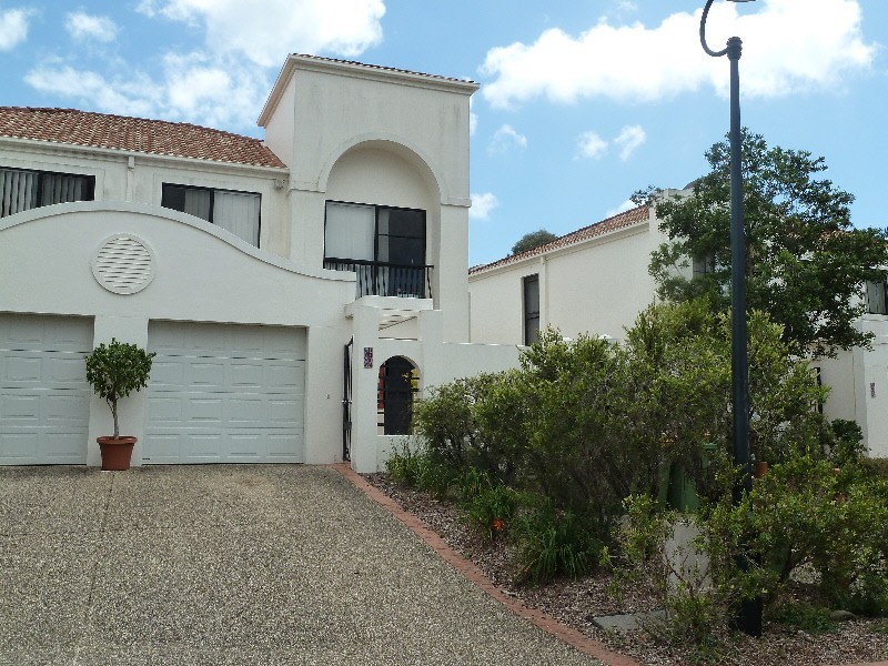 11/22-34 Glenside Drive, Robina QLD 4226