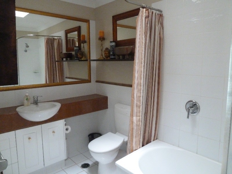 8/22-34 Glenside Drive, Robina QLD 4226