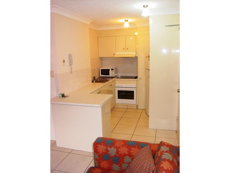 7/103 – 105 Frank Street, Labrador QLD 4215