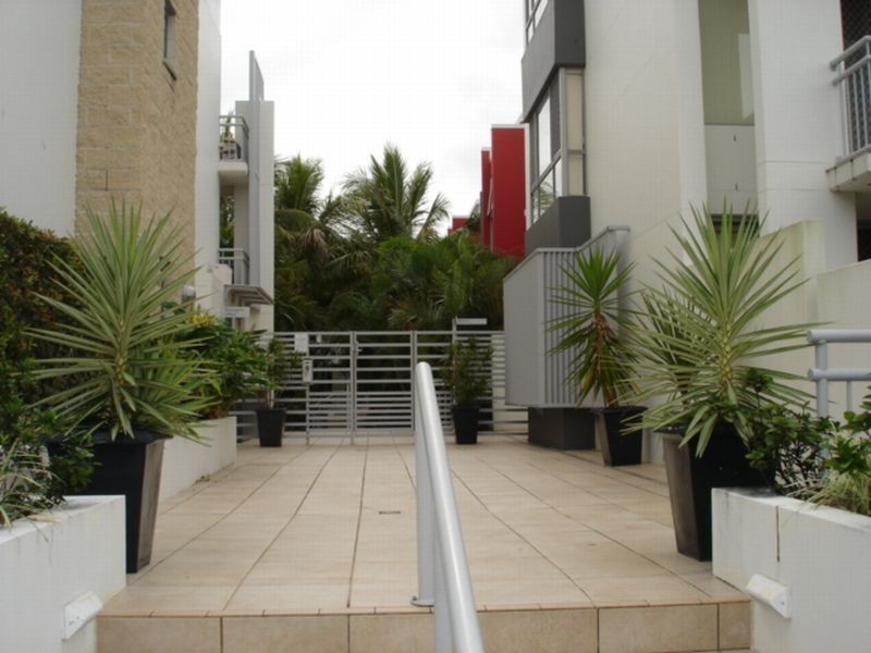 13 – 23 Bright St, Labrador QLD 4215