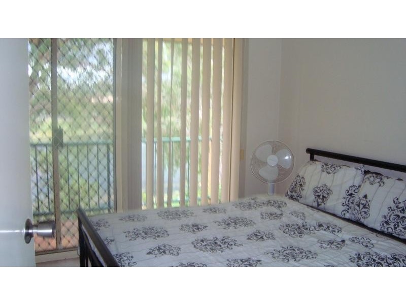 19/9 Santa Cruz Blvd, Clear Island Waters QLD 4226