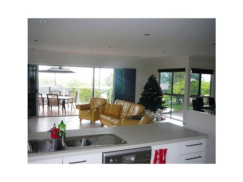 13 Kirkhill Street, Brighton QLD 4017