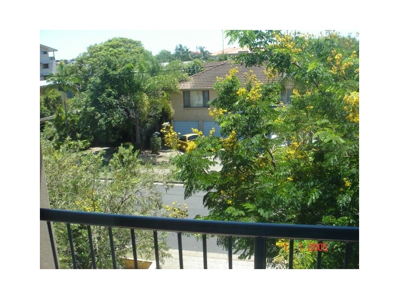 13/4 Adori Street, Chevron Island QLD 4217