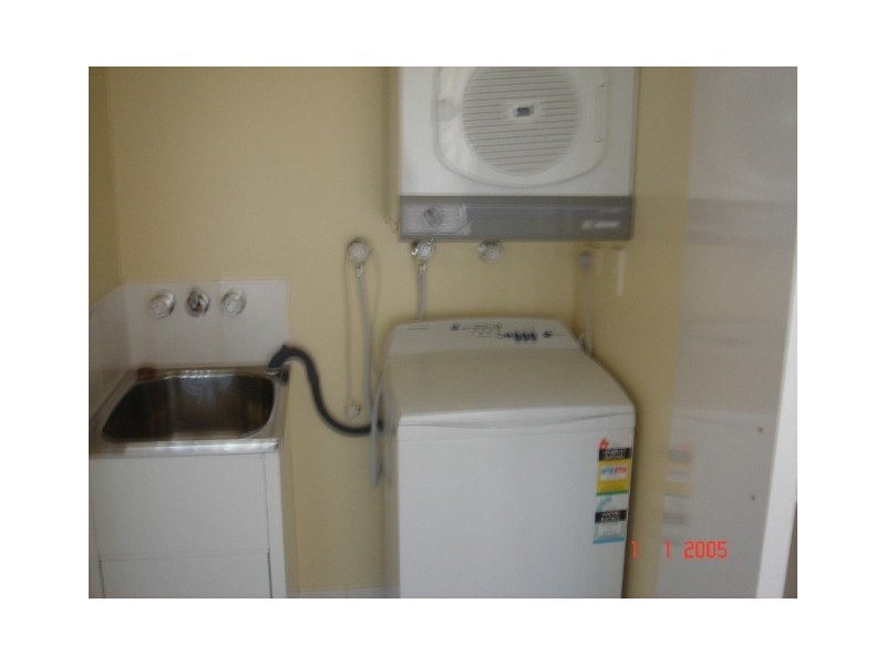 13/4 Adori Street, Chevron Island QLD 4217