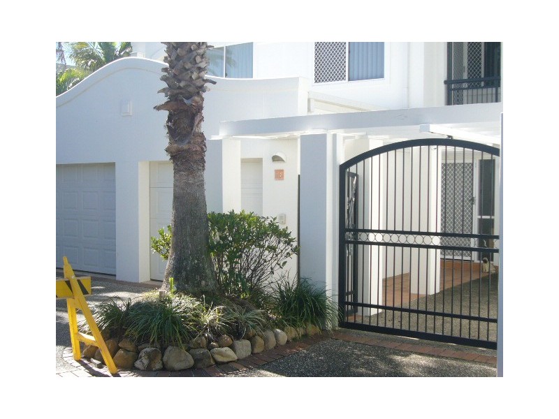 15/100 Cotlew St East, Southport QLD 4215