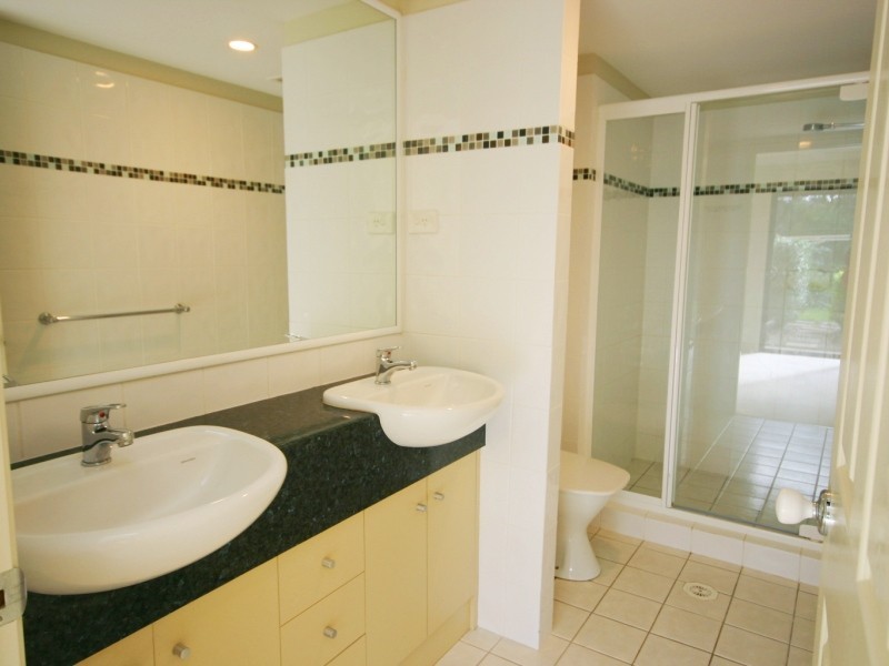 42/19 Santa Barbara Road, Hope Island QLD 4212