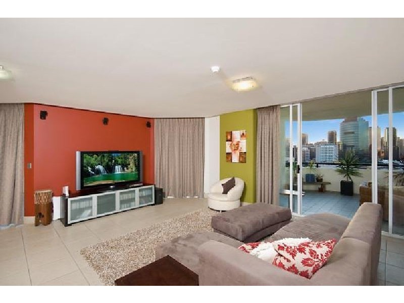 57 Lambert Street, Kangaroo Point QLD 4169