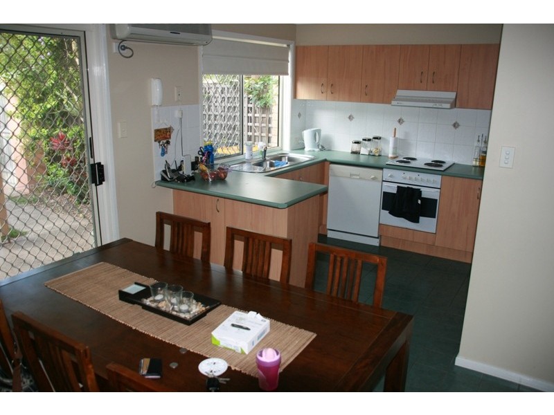 6/27 Camille Crescent, Wynnum West QLD 4178