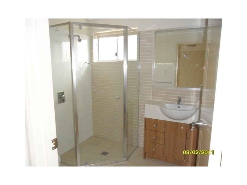 2/1 Sydney Street, Redcliffe QLD 4020