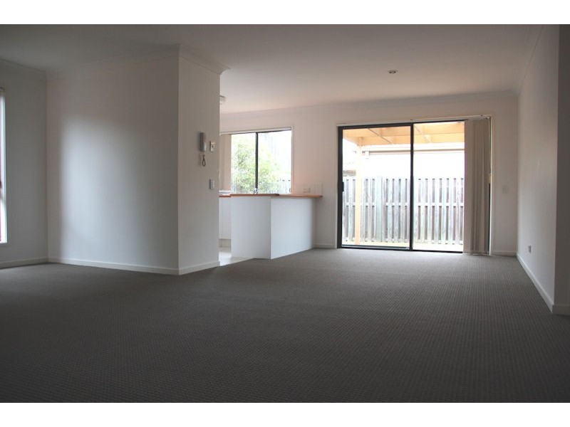 24 Amsonia Court,, Arundel QLD 4214