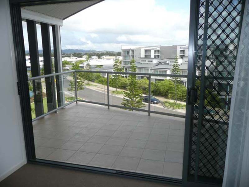 53/10 Grand Parade, Kawana Island QLD 4575