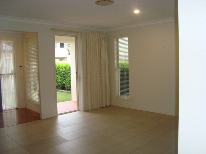 136/5 Easthill Drive,, Robina QLD 4226