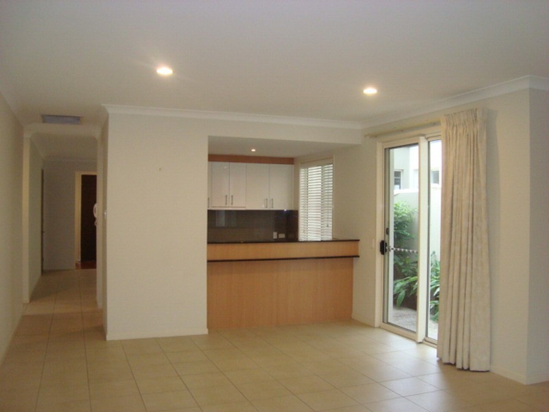 136/5 Easthill Drive,, Robina QLD 4226