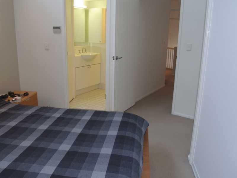 85 Commercial Road, Teneriffe QLD 4005