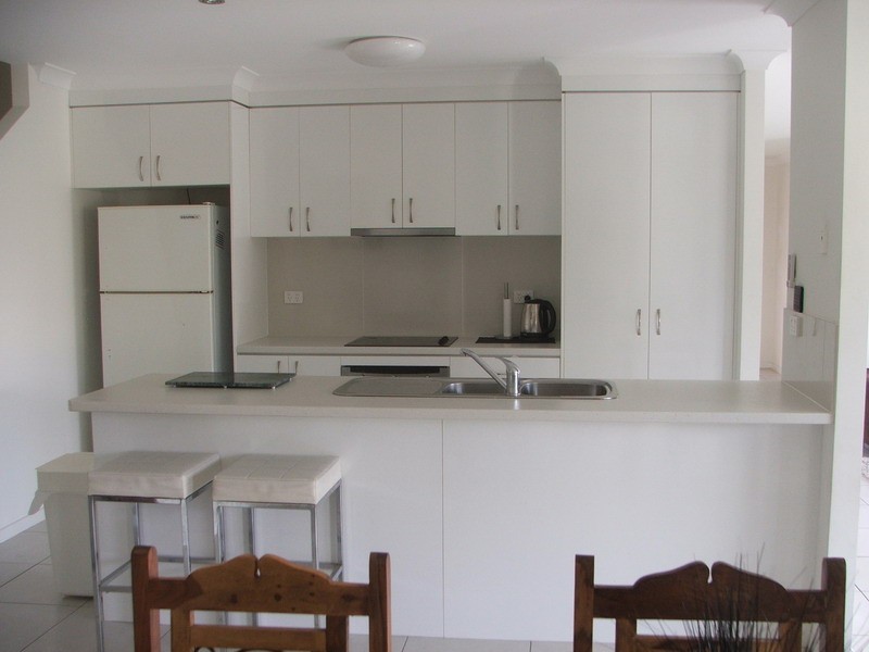 84 Yodelay Street, Varsity Lakes QLD 4227