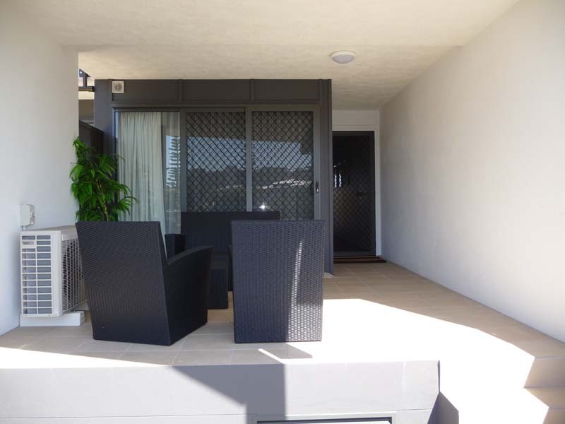 18/10 Grand Parade, Kawana Island QLD 4575