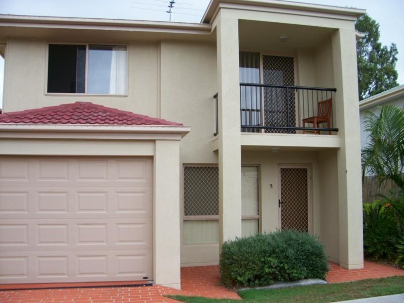 5/1 Johnston st, Carina QLD 4152