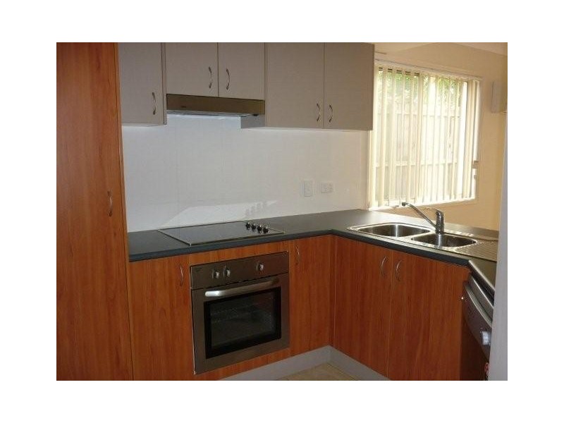 5/1 Johnston st, Carina QLD 4152