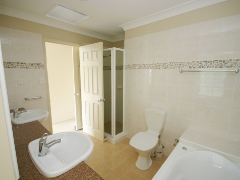 49/19 Santa Barbara Road, Hope Island QLD 4212