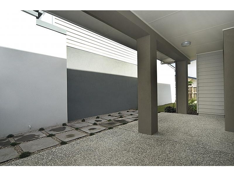 2/6 Stephanie Close, Mudjimba QLD 4564