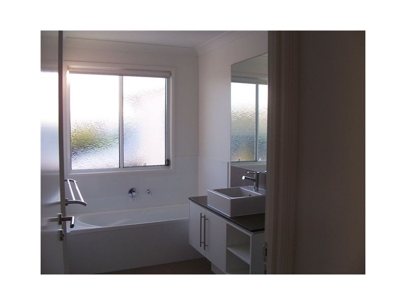 110 Tours Way, Burleigh Waters QLD 4220