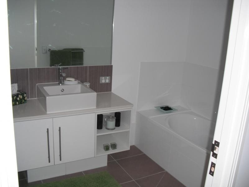 110 Tours Way, Burleigh Waters QLD 4220