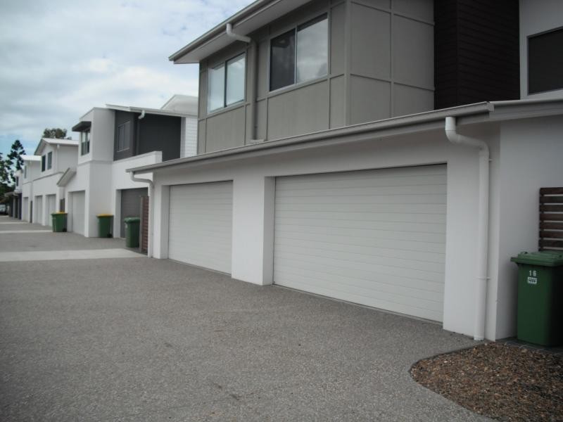 110 Tours Way, Burleigh Waters QLD 4220