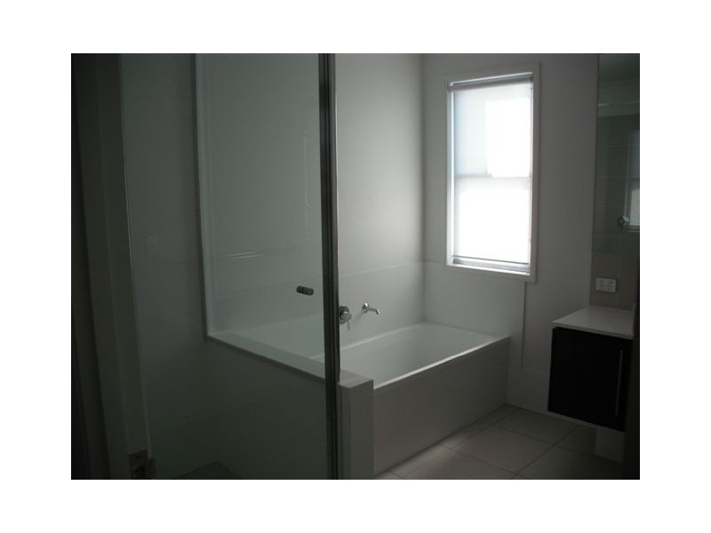 110 Tours Way, Burleigh Waters QLD 4220