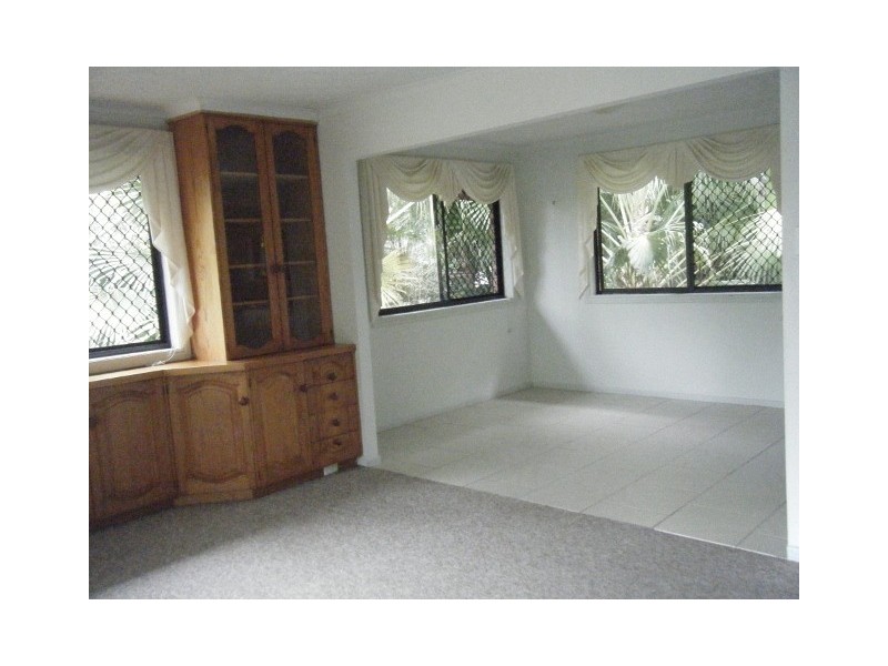 36 Tambourah Street, Benowa QLD 4217