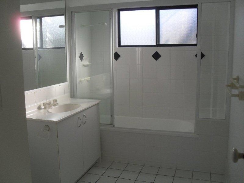 4/247 Mooroondu Rd, Thorneside QLD 4158