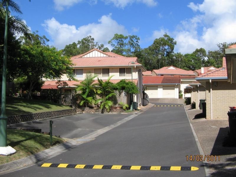 18 Discovery Drive, Helensvale QLD 4212