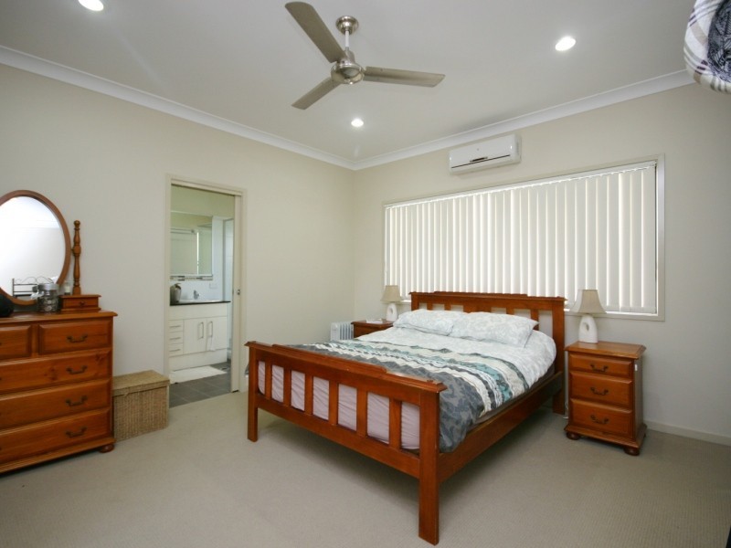 72/19 Santa Barbara Road, Hope Island QLD 4212