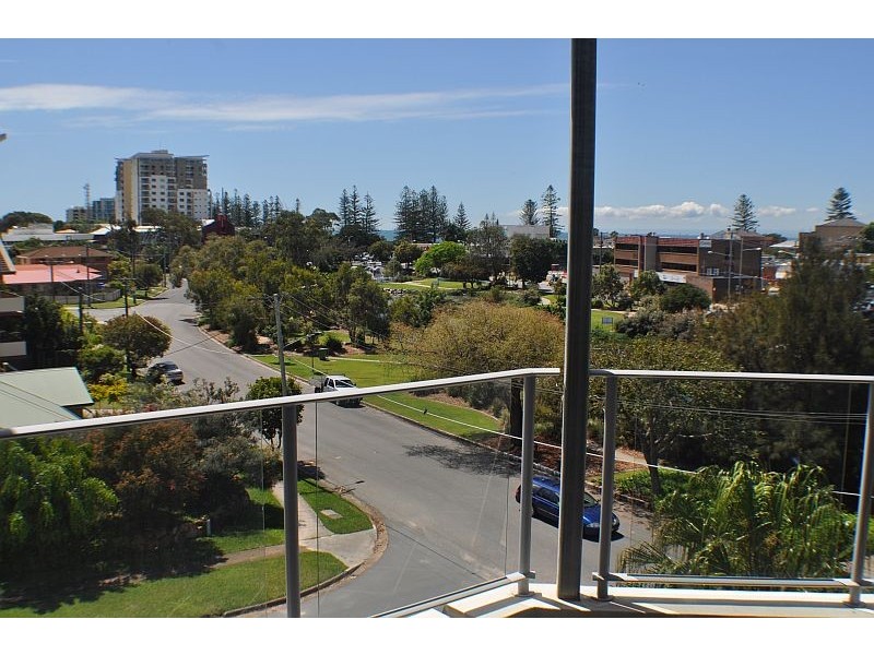 15/1 McNaughton Street, Redcliffe QLD 4020