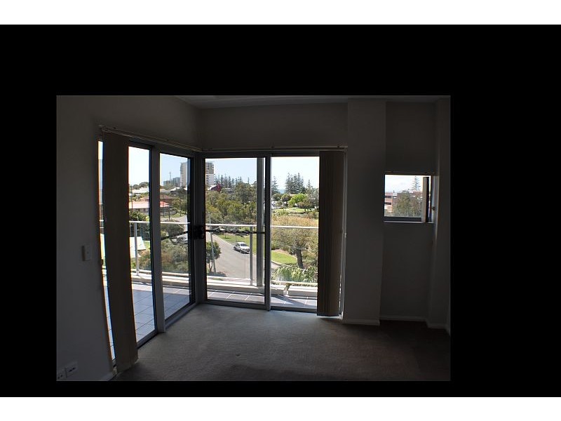 15/1 McNaughton Street, Redcliffe QLD 4020