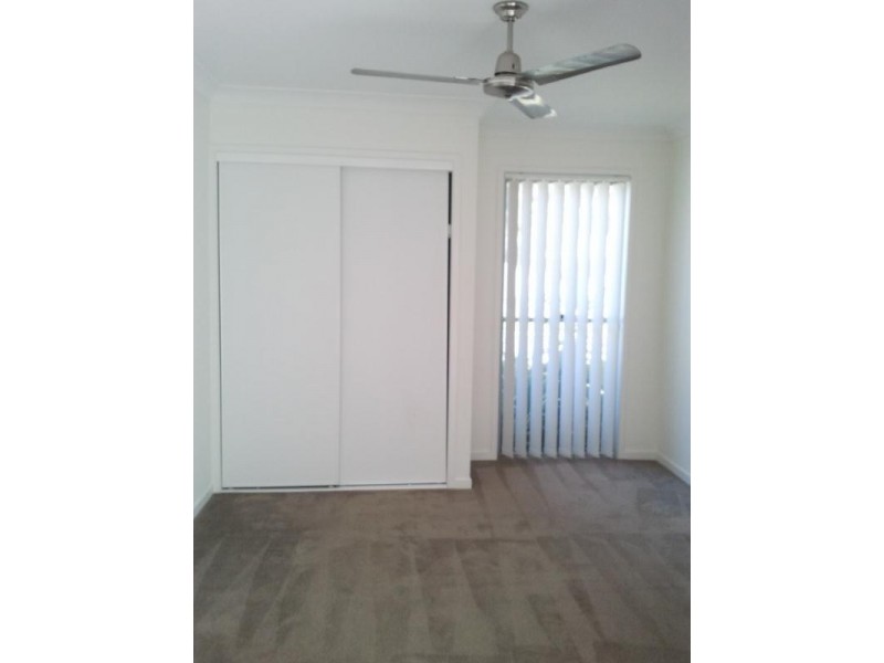 84 Yodelay Street, Varsity Lakes QLD 4227