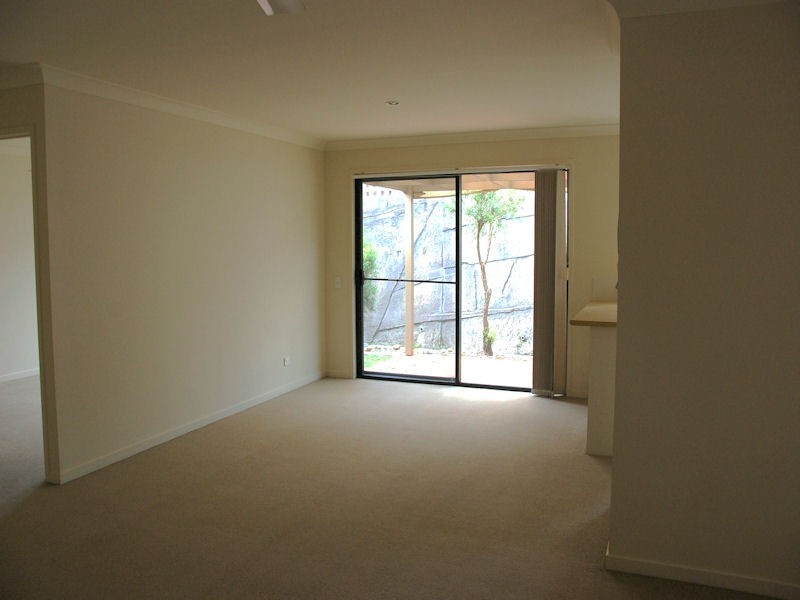 24 Amsonia Court,, Arundel QLD 4214