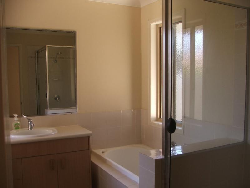 25 Babu Street, Varsity Lakes QLD 4227