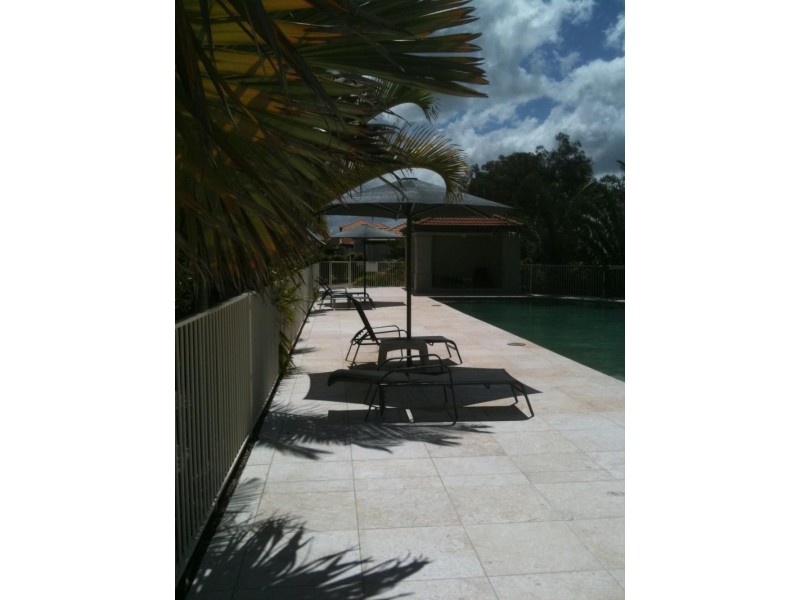 34 Albicore Street, Mermaid Waters QLD 4218