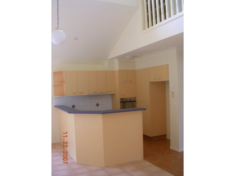 34 Albicore Street, Mermaid Waters QLD 4218