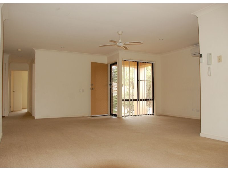 61/24 Amsonia Court,, Arundel QLD 4214