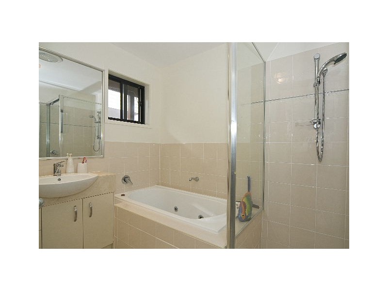 2/2 Hans Boysen Drive, Mudjimba QLD 4564