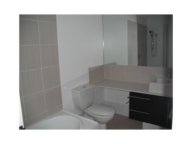 110 Tours Way, Burleigh Waters QLD 4220