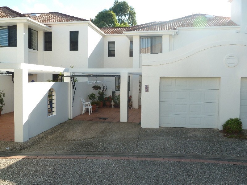 Robina QLD 4226