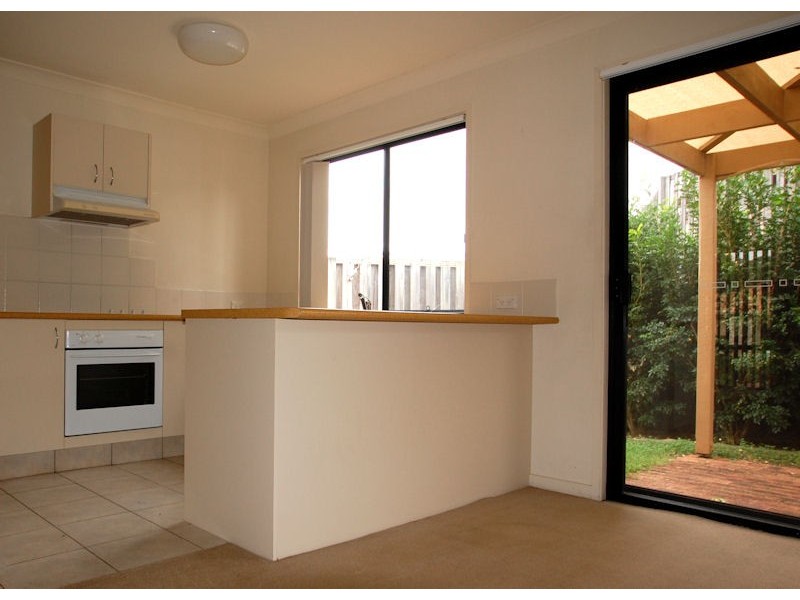 61/24 Amsonia Court,, Arundel QLD 4214