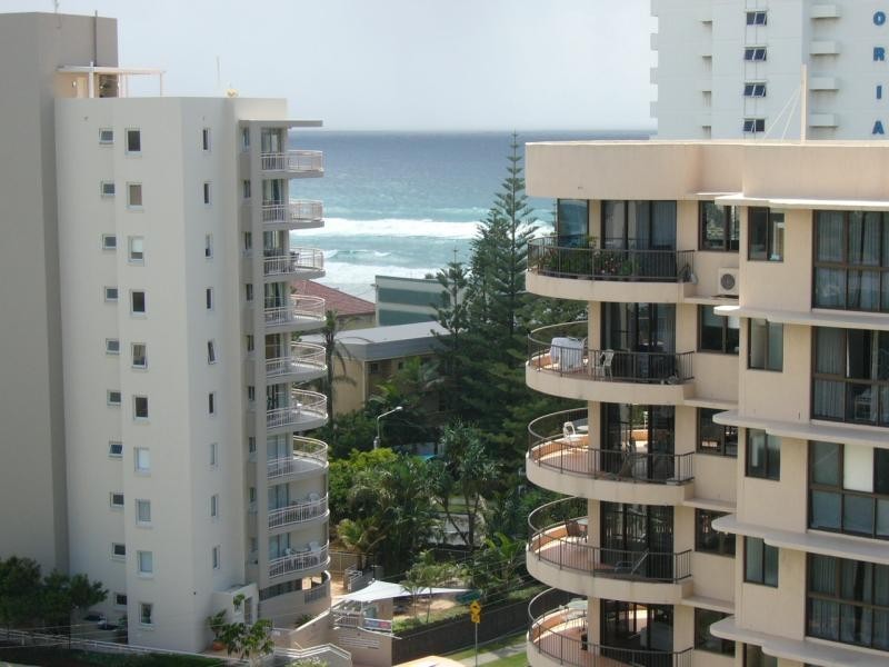 210 Surf Pde, Broadbeach QLD 4218