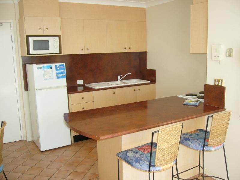 210 Surf Pde, Broadbeach QLD 4218