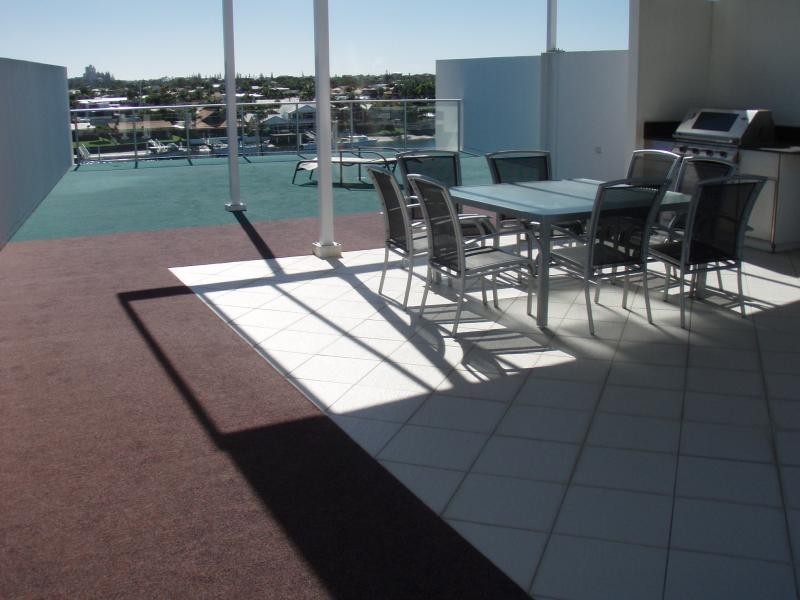 11 Nicklin Way, Minyama QLD 4575