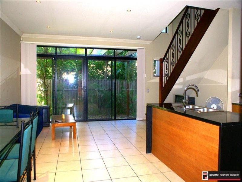 16/7 Elliott St, Surfers Paradise QLD 4217